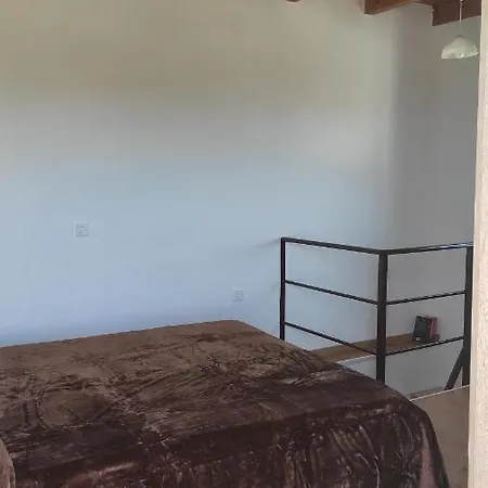 Tsitsinos Maisonette House *